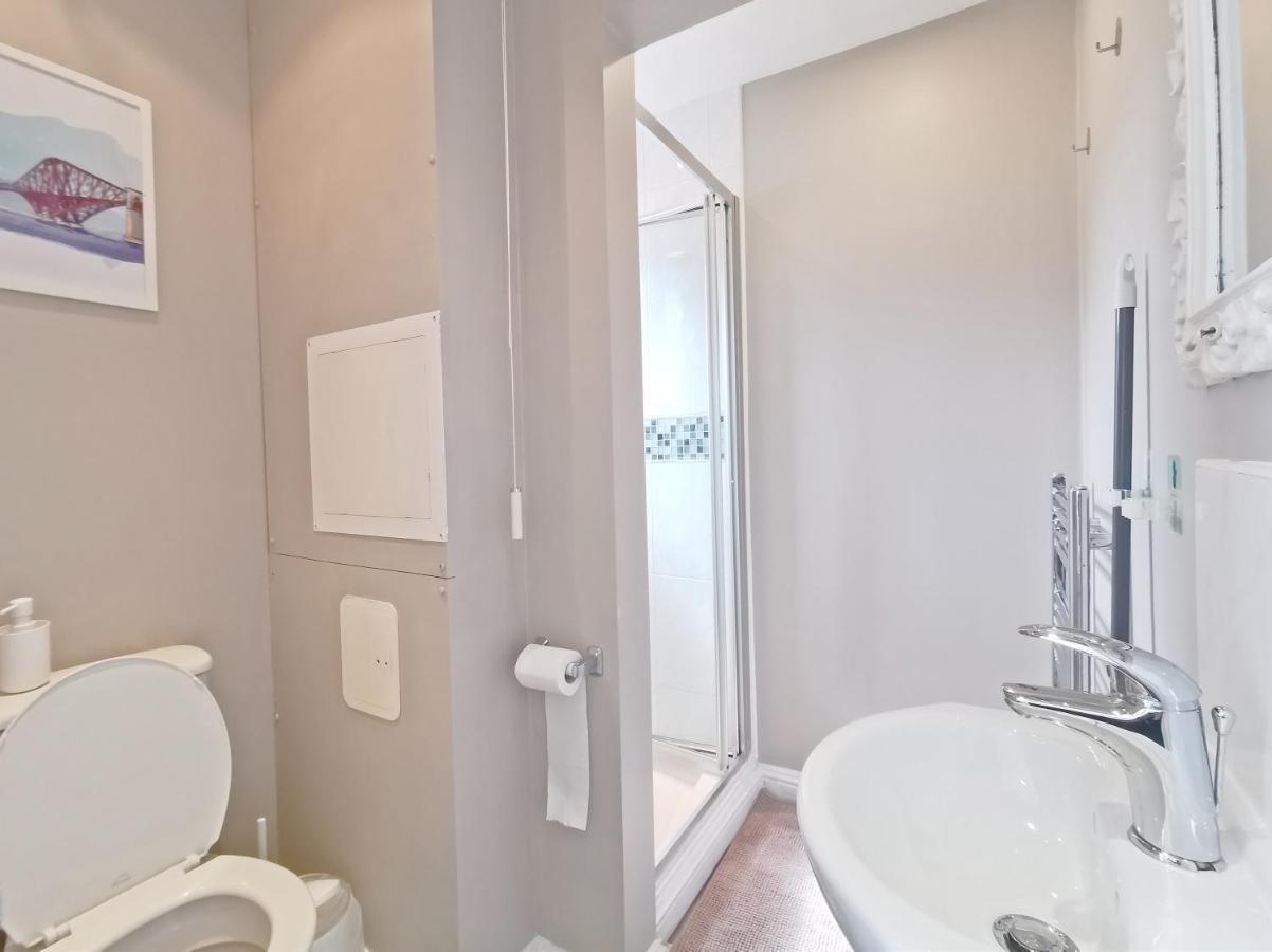 Modern And Spacious Double&King Bedrooms Both With Private Bathrooms Эдинбург Экстерьер фото