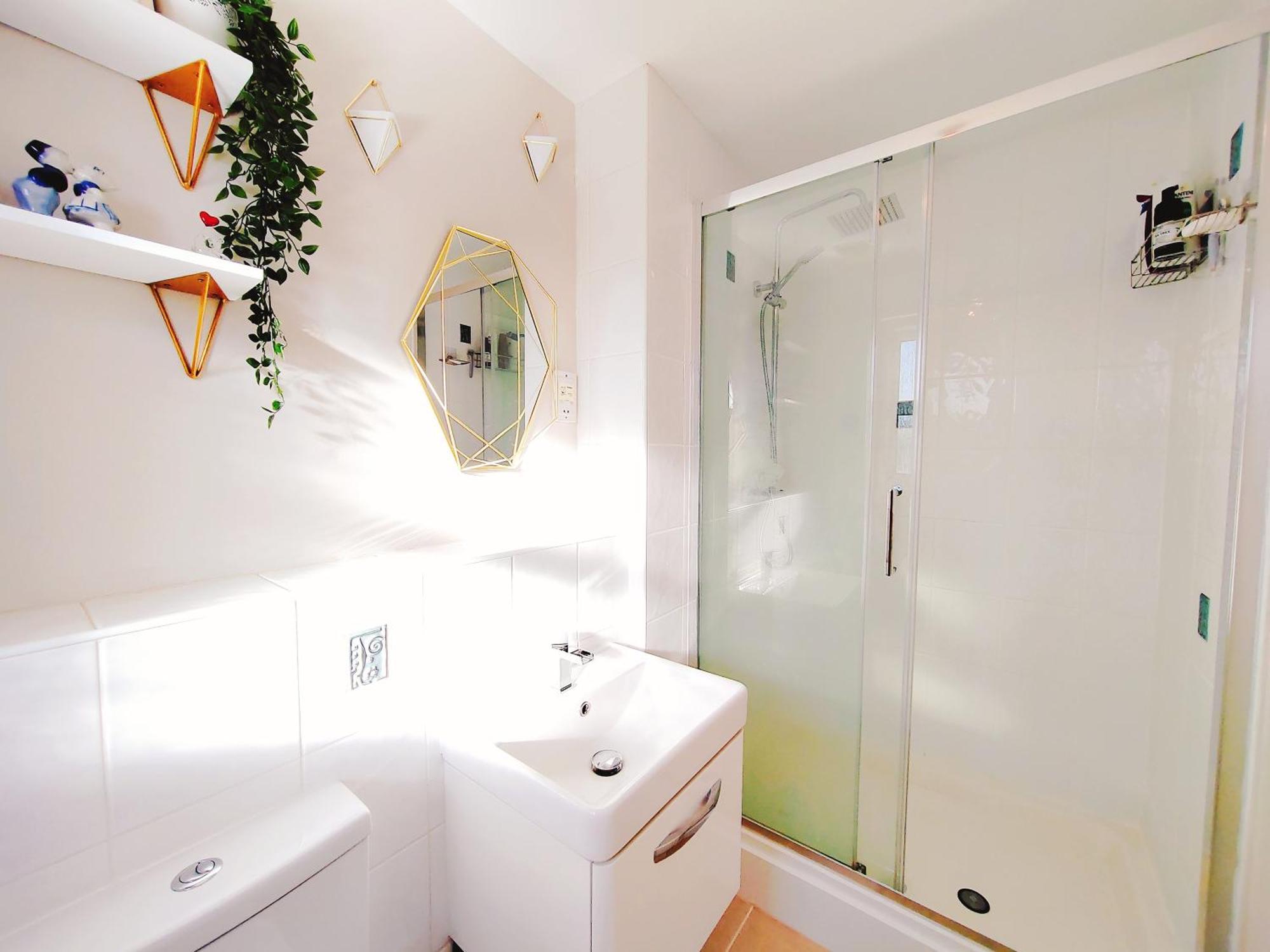 Modern And Spacious Double&King Bedrooms Both With Private Bathrooms Эдинбург Номер фото