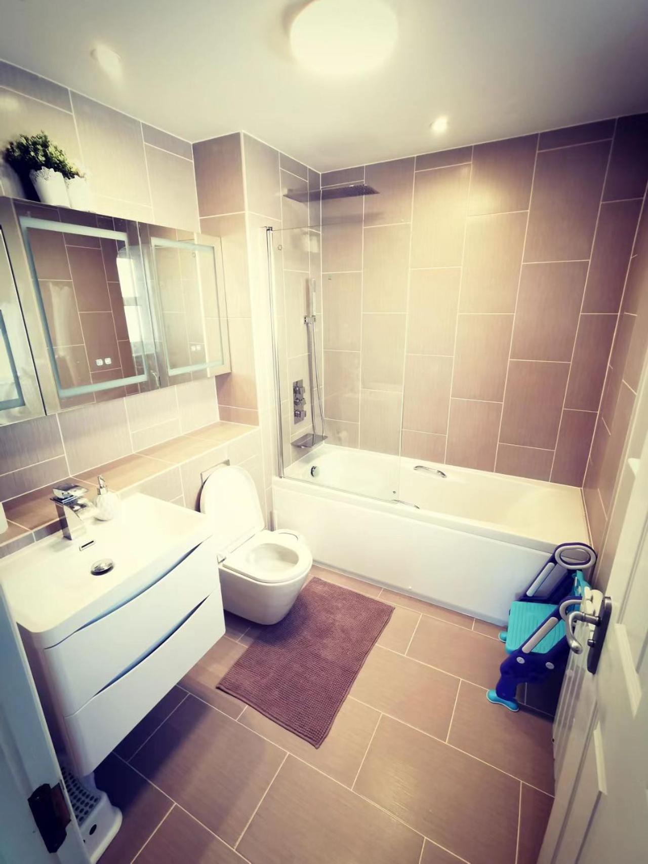 Modern And Spacious Double&King Bedrooms Both With Private Bathrooms Эдинбург Экстерьер фото